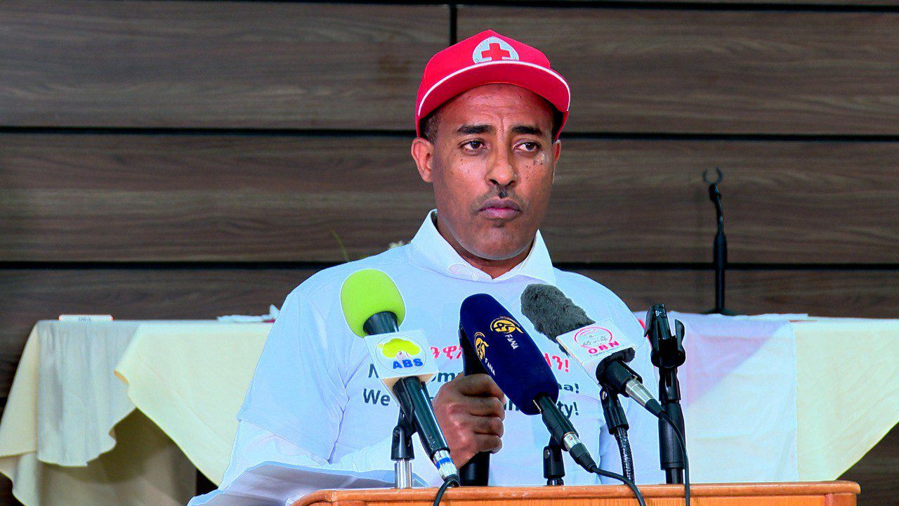 “Waldichi erga hundaa’ee eegalee balaawwan uumamaa fi namtochee uummata mudatuuf deeggarsa namoomaa qaqqabsiisuun lubbuu miiliyoonotaa baraaraa jira”hogganaa waldaa qaxxaamura diimaa damee naannoo Oromiyaa Obbo Mohammad Jamaal.