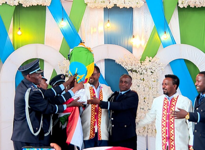 Hidhi guddicha haaromsa Itiyoophiyaa mallattoo birmadummaa Itiyoophiyaa fi tokkummaa sabaa fi sablammoota biyyattiiti jedhan bulchaan godina Shawaa bahaa Obbo Abbaabbuu waaqoo