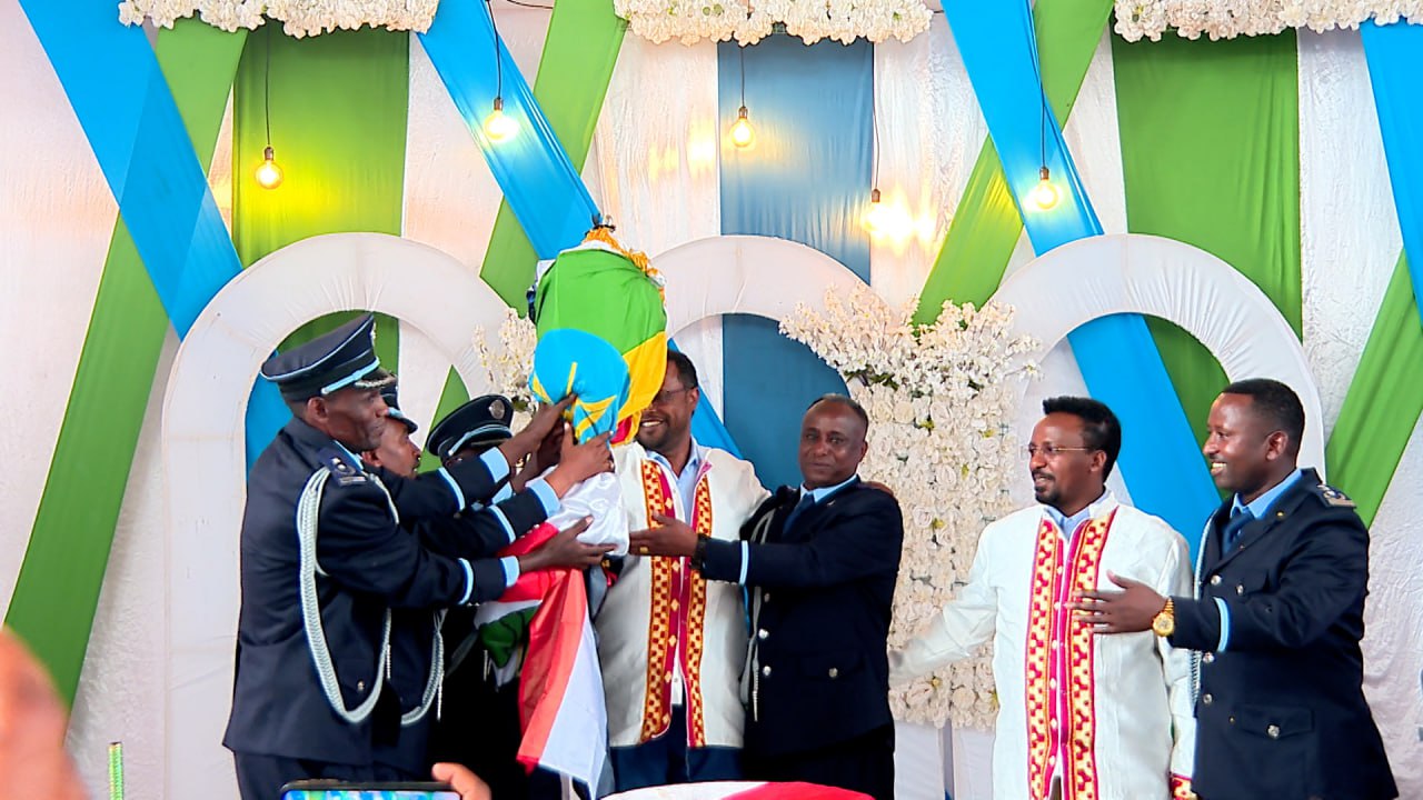 Hidhi guddicha haaromsa Itiyoophiyaa mallattoo birmadummaa Itiyoophiyaa fi tokkummaa sabaa fi sablammoota biyyattiiti jedhan bulchaan godina Shawaa bahaa Obbo Abbaabbuu waaqoo