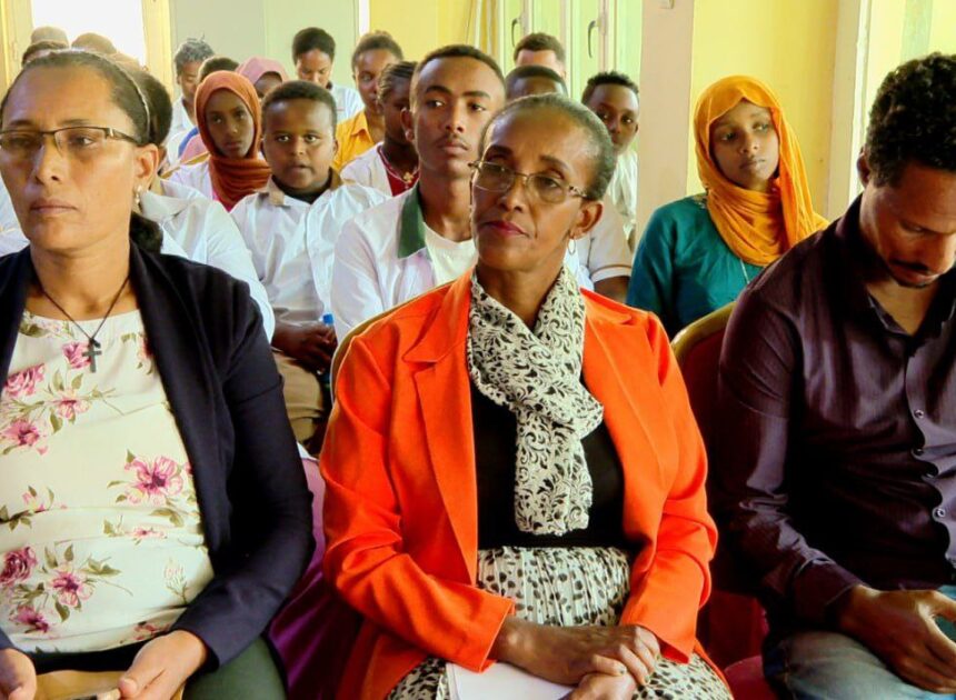 Bulchiinsa magaalaa Adaamaatti Yaa’iin Paarlaamaa Daa’immanii waggaa 2ffaa marsaa 1ffaa gaggeeffame.